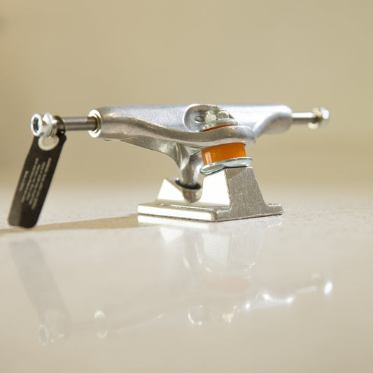 Independent Trucks Stage 11 Hollow Silver Standard Trucks Set